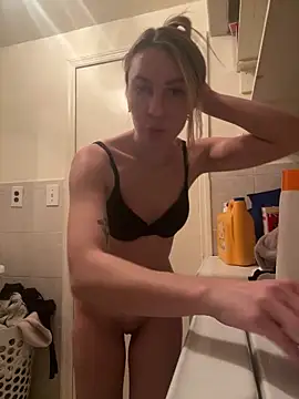 Snapshot of AmberLustXXX chatting on February 7, 1:53 am AmberLustXXX online show from February 7, 1:53 am