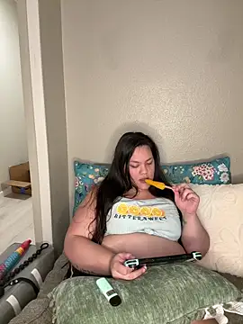 BrattyKrystal online show from October 4, 1:14 am