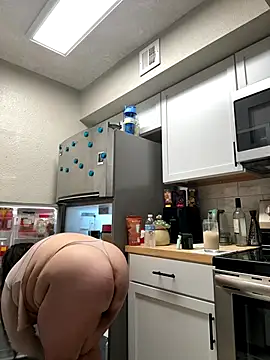 BrattyKrystal online show from October 10, 5:12 pm