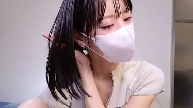 hana-08787- online show from April 13, 9:15 am