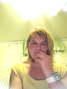 Snapshot of Masha412111 chatting on October 13, 8:53 pm Masha412111 online show from October 13, 8:53 pm