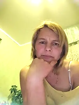 Snapshot of Masha412111 chatting on October 14, 7:58 pm Masha412111 online show from October 14, 7:58 pm