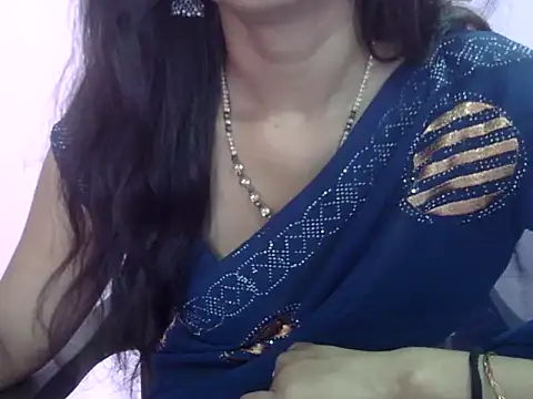 Laila Cute online show from May 2, 3:44 am