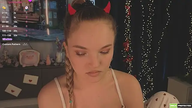 JulieLupo online show from April 15, 7:04 am