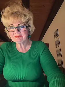 BoloshkaBlonda online show from April 14, 7:31 pm