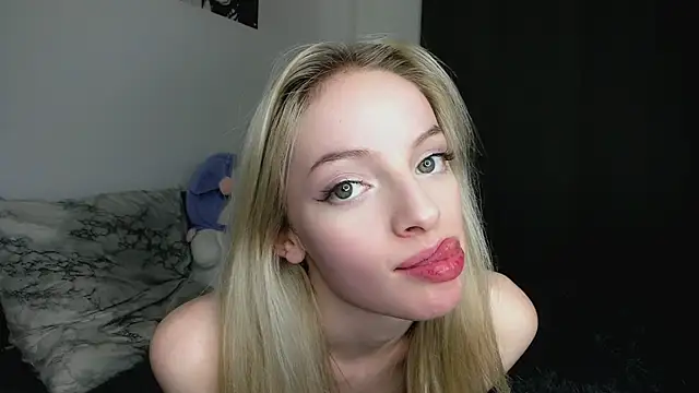 PocketDollX online show from November 14, 2:49 pm