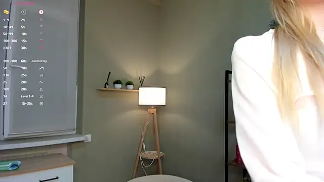 PocketDollX online show from March 25, 2:56 pm