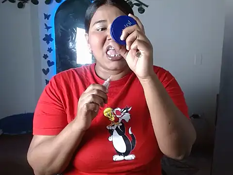 Ebony luna online show from April 17, 1:25 pm