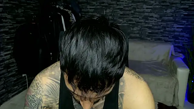 Snapshot of MasculineGuy99 chatting on May 14, 6:47 pm MasculineGuy99 online show from May 14, 6:47 pm