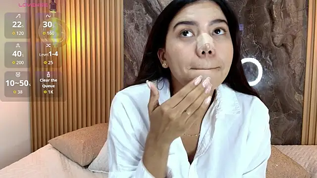 Snapshot of Pocahontas_sun chatting on October 15, 1:50 am Pocahontas sun online show from October 15, 1:50 am