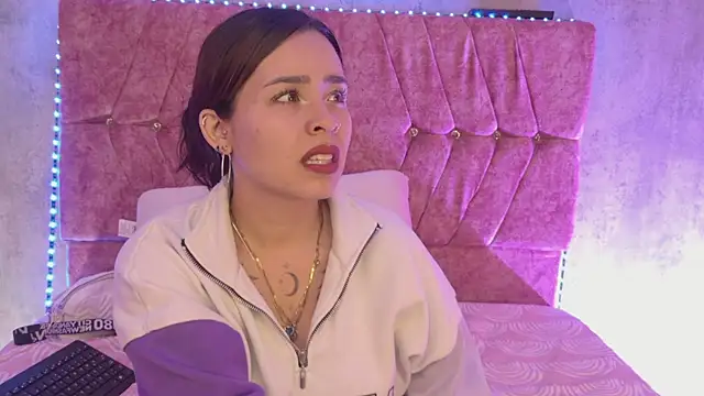 Mia lopez 1 online show from June 3, 8:39 am