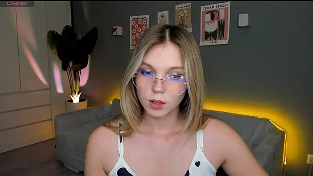 linakorvin online show from October 22, 1:33 pm