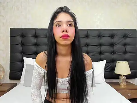 EmaGarcess online show from February 5, 7:29 pm