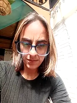 Jade 1-9 online show from October 6, 7:11 pm