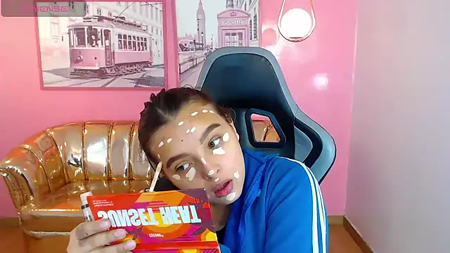 mia foster t online show from December 20, 1:07 pm