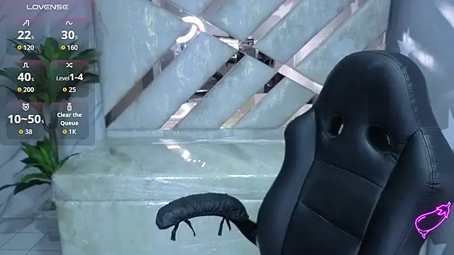 mia foster t online show from March 11, 1:17 pm