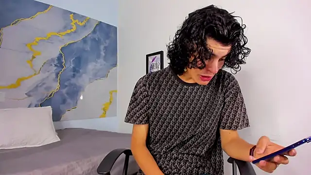 Oliver Millerss online show from October 16, 7:37 pm