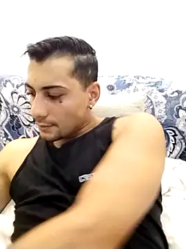 gooddboy01 online show from October 29, 7:15 pm