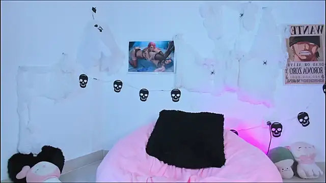 Miaengels  online show from October 10, 12:09 am