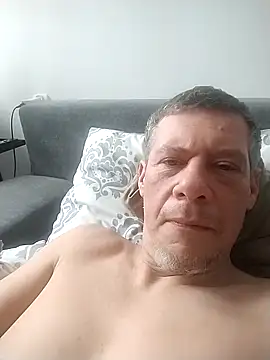 Snapshot of rus198000 chatting on February 15, 10:36 am rus198000 online show from February 15, 10:36 am