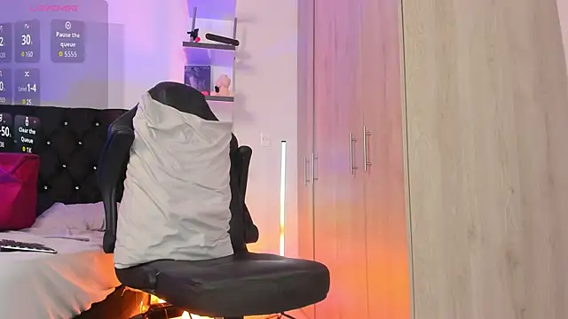 Snapshot of _Duriel chatting on February 12, 9:10 pm Duriel online show from February 12, 9:10 pm