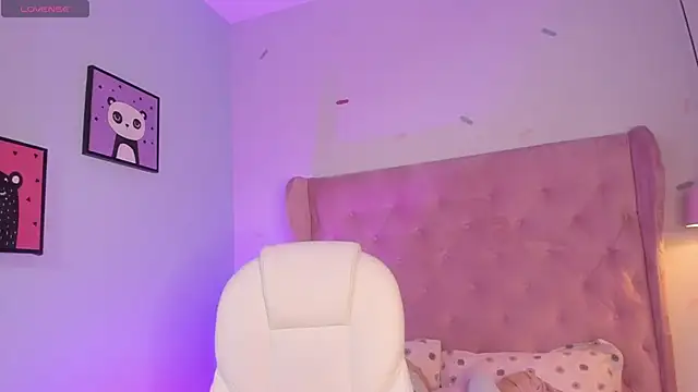 Vanelope evanss online show from December 22, 1:19 pm