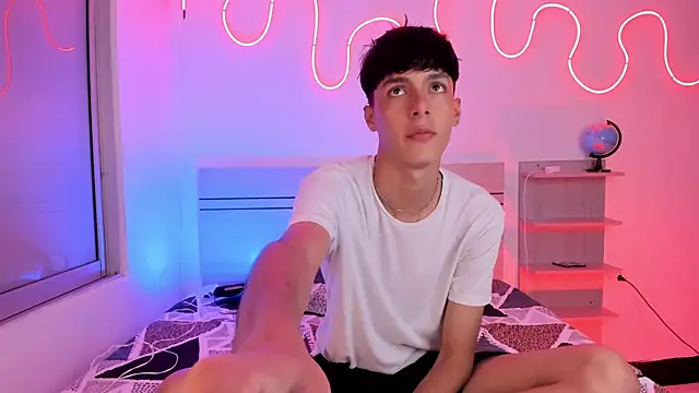 luccas ferreira online show from October 25, 7:08 pm