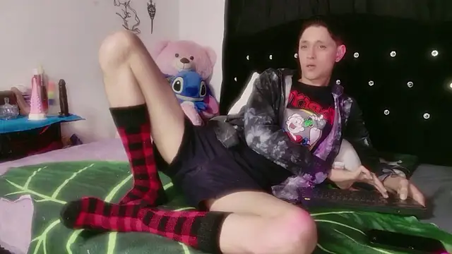 Tyler cat online show from February 1, 12:26 pm