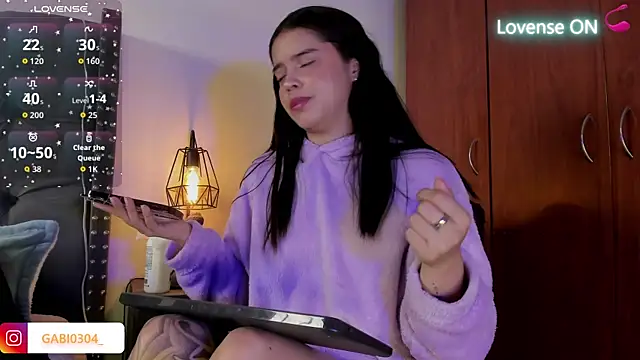 Snapshot of gabriiieela_ chatting on October 23, 9:13 pm gabriiieela online show from October 23, 9:13 pm