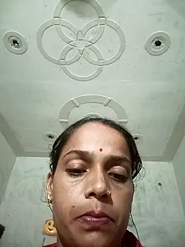 Snapshot of Mona7070 chatting on October 3, 2:47 pm Mona7070 online show from October 3, 2:47 pm