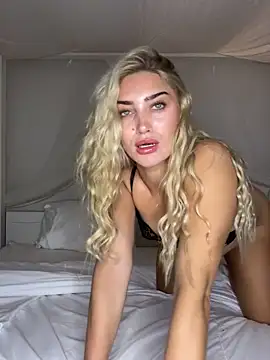 Snapshot of Aurii_Angel chatting on November 7, 1:27 am Aurii Angel online show from November 7, 1:27 am