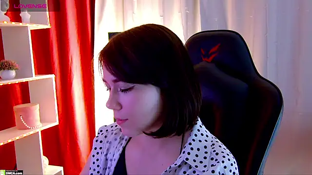 Kelly foox online show from November 17, 9:48 am