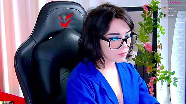 Kelly foox online show from November 25, 9:09 am