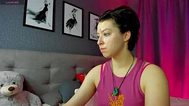 Sara Frayer online show from January 19, 1:09 am