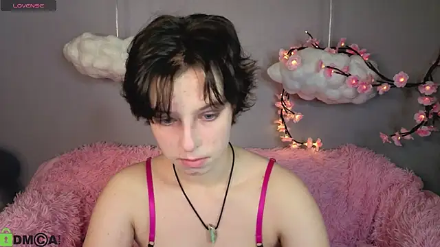 Sara Frayer online show from February 19, 1:01 am