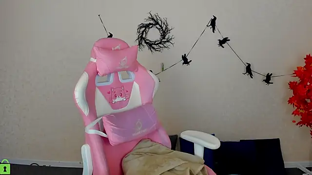 L1na Reeds online show from November 10, 1:04 am