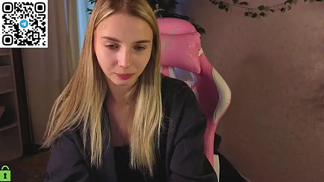 L1na Reeds online show from April 8, 1:16 am