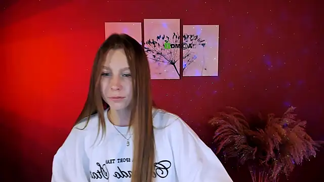 Snapshot of esme_moore_ chatting on October 10, 8:46 am esme moore  online show from October 10, 8:46 am