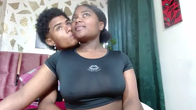 Snapshot of afro_and_atenea chatting on October 3, 1:41 pm afro and atenea online show from October 3, 1:41 pm