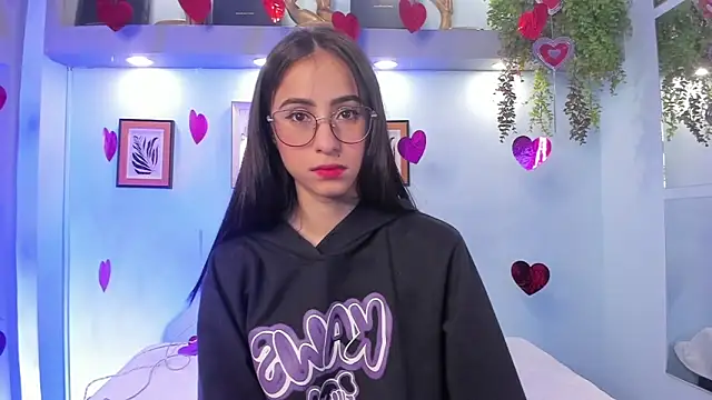 Alana Martinez  online show from February 11, 12:43 pm