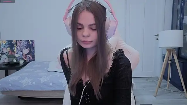 xAlisontiny online show from February 19, 8:49 pm