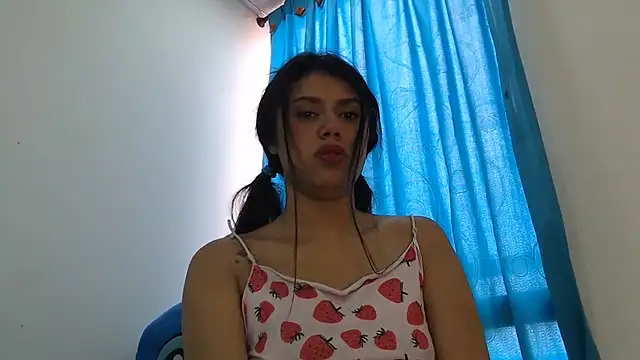 Snapshot of caramel_doll__ chatting on May 16, 2:05 pm caramel doll online show from May 16, 2:05 pm