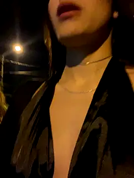Snapshot of naho_val chatting on October 5, 3:05 am naho val online show from October 5, 3:05 am