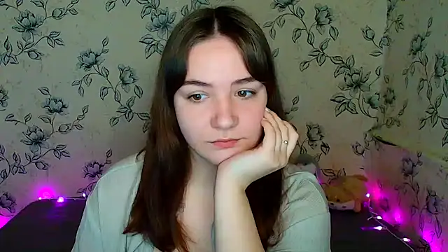 OliviaMontgommery online show from April 26, 5:16 am