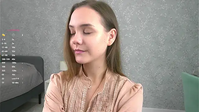 SweetSaraPie online show from November 28, 7:05 pm