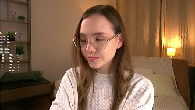 SweetSaraPie online show from April 11, 6:12 pm