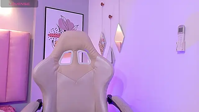 CamilaLevy online show from February 28, 12:17 pm