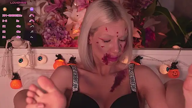 RanyThomson online show from October 31, 5:03 pm