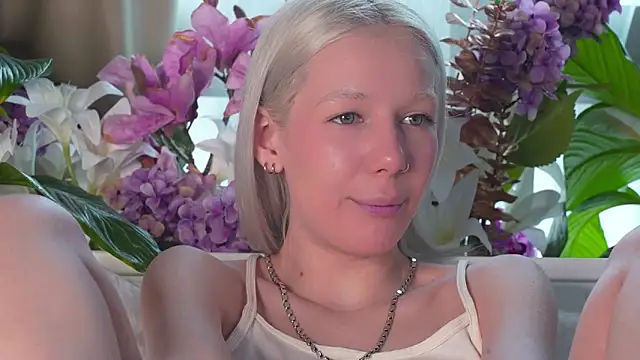 RanyThomson online show from December 21, 11:28 am