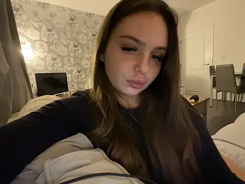 EllaStarrxxx online show from October 22, 9:47 pm